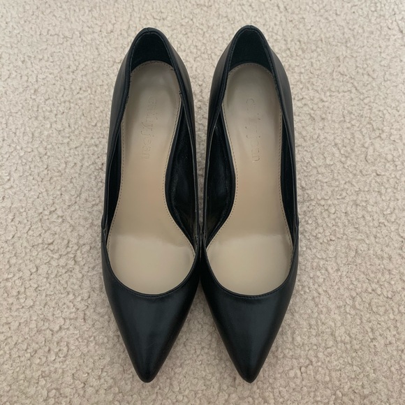 Cathy Jean Black Leather Pointed Heels - Picture 2 of 8